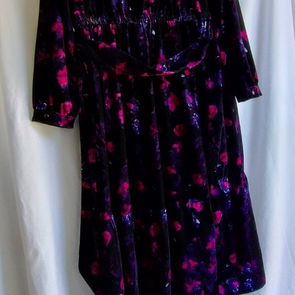 LANE BRYANT Black/Multi-Color Dark FLORAL Print VELVET Dress Sz 18 - Picture 4 of 8